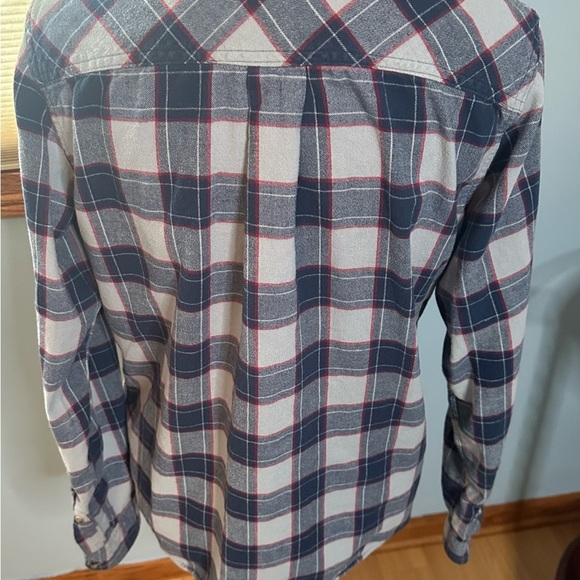 Cabela's Women’s Blue Red Button Up Size Medium Flannel Shirt EUC - Picture 4 of 16